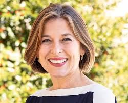 Amazon.ca: Allison Fishman Task: books, biography, latest update