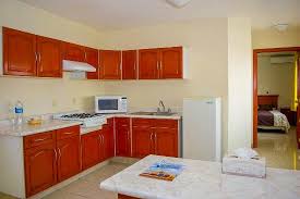 Elegir una habitación de hotel con una kitchenette te dará un poco más de libertad. Cocina Habitacion Picture Of Hotel Nuevo Real Guadalajara Zapopan Tripadvisor