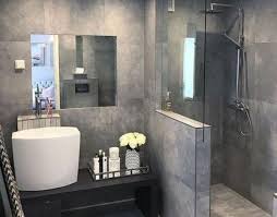 Per fruire in modo appropriato di ogni spazio della stanza da bagno è auspicabile avere innanzitutto un tipo di luce funzionale. Illuminare Bagno Cieco Consigli Effetto Luce Naturale Casa Magazine