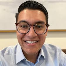 Anilu Castro's Instagram, Twitter & Facebook