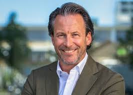 Chris Blatter's Instagram, Twitter & Facebook