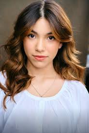 Serena Raymond's Instagram, Twitter & Facebook