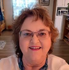 Donna Rawlings's Instagram, Twitter & Facebook