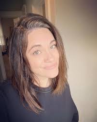 Just got a fresh haircut and I'm feeling fabulous! 💇🏻‍♀️💁🏻‍♀️ #newhair  #feelinggood #selfcare