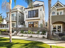 Huntington Beach CA Real Estate & Homes For Sale