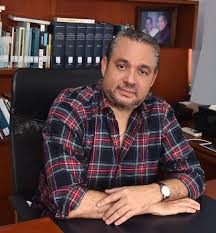 Canciones para el camino', el nuevo libro de poesías de Hernán Urbina Joiro