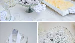 Theme La Magie Du Blanc Le Salon De The Le Blog D Un Lys Dans L Atelier Bonbons De Mariage Desserts Blancs Deco Gateau Mariage