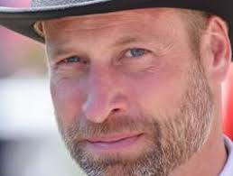 How I Finally Got Rid of Flies in My Kitchen for Good—Without DIY Sprays or  Stress