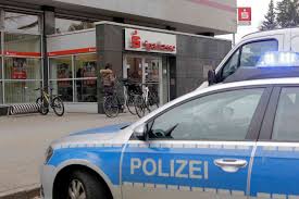 The bic / swift code provides information about. Seit 2013 Ist In Krefeld Keine Bank Mehr Uberfallen Worden