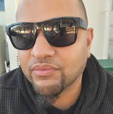 Blackout today! The Eagles want fans to wear all black for the Black Friday  game against the Bears ￼