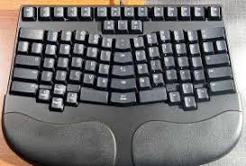 Bunte usb gaming tastatur mit hintergrundbeleuchtung und telefonhalter zum. Ergonomische Tastatur Vorteile Empfehlungen Und Merkmale