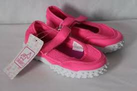 New Toddler Girls Water Shoes Size 5 Pink Aqua Socks Swim