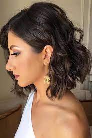Flattering Short Haircuts For Round Faces Short Wedding Hair How To Curl Short Hair Curly Hair Styles Naturally