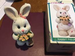 ARIETA COLLECTION WORLD BAZAARS INC. EASTER RABBIT FIGURINE 5