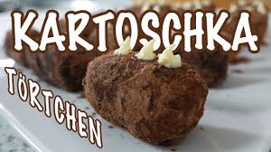 Tomaten halbieren, mit parmesanspäne, kresse, ananas in eine schale. 57 Russische Kuche Ideen