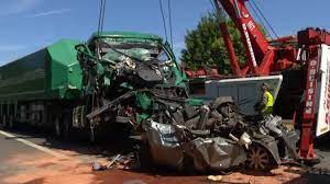 7:15 ouathefeuk tv 1 664 777 просмотров. Accident Sur L A25 L Impressionnante Video Du Drame Filmee Par Les Pompiers