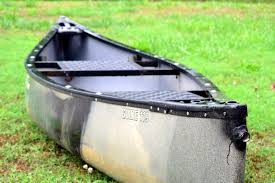 Offering the simplicity and utility of a classic solo canoe with the agility and sleek handling of a kayak, the discovery 119 solo sportsman hybrid canoe is a stable, lightweight boat that is easy to handle on and off the water. Item Gone Fs Ft Old Town Quot Guide 119 Quot Canoe The Outdoors Trader