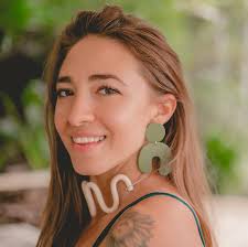 Cassandra Aragon's Instagram, Twitter & Facebook