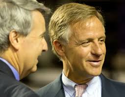 Gov. Haslam signs FastTrack bill to attract more companies to Tennessee