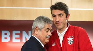 A mulher do treinador do benfica, maria campos, deixou a timidez de lado e posou com o herói dos encarnados. Bruno Lage Reune Com Luis Filipe Vieira