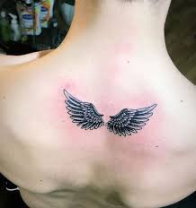 Nhẹ nhàng, chấm điểm cũng tạo nên sức hút và sự mới lạ, nhấn nhá cho đôi bàn tay. Hinh XÄƒm Ä'oi Canh Ä'áº¹p Tattoo Canh Thien Tháº§n Nam Ná»¯