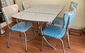 There are 186 1950s formica table for sale on etsy, and they cost $323.04 on average. G3hpkrwxnzlizm