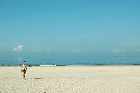 Mobor Beach Is One Of The Two Beaches That Are Located On The Either Side Of River Sal That Flows In To The Arabian Sea Beach Incredible Places Beach Resorts