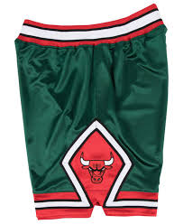 From 2006 to 2017, the bulls wore a green version of their red uniforms during the week of st. Mitchell Ness Synthetic Chicago Bulls Authentic Nba Shorts In Green Red White Green For Men Lyst