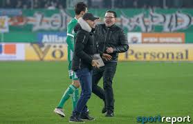 You can have the regular resolution photos for free with the watermark. Betrugsermittlungen Nach Flitzer Bei Wiener Derby Kosmo