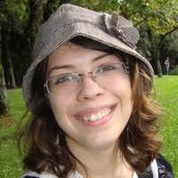 Entre as heroínas e o silêncio: a condição feminina na Atenas Clássica.  Livro de Destaques da Feira de Iniciação Científica da Feevale 2013, p.  305-320./Between the heroines and the silence: feminine condition