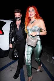 Annabella avery bella thorne (born october 8, 1997) is an american actress and model. Bella Thorne Rocks Green Bustier Skintight Pants With Ben Mascolo Hollywood Life