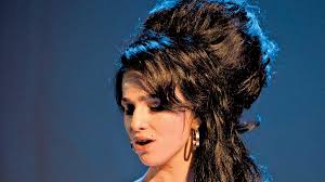 La cantante británica Amy Winehouse, vuelve a brillar en Back to Black