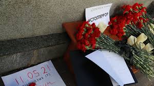 Детей одного из 8 классов школы в казани, где 11 мая произошла стрельба, спасла учительница английского, когда их учительница убежала во вторник, 11 мая, в результате стрельбы в гимназии №175 в казани, по данным властей татарстана, погибли семь детей, учительница и. Adxxmagfr13wtm