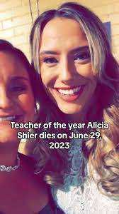 Alicia Stein's Instagram, Twitter & Facebook