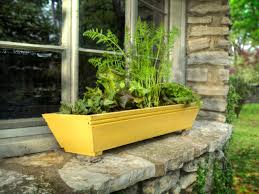 We find clever solutions for creating gardens in small, urban and indoor spaces. Grow A Window Box Vegetable Garden How Tos Diy