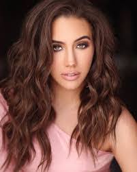 Maggie Jameson's Instagram, Twitter & Facebook