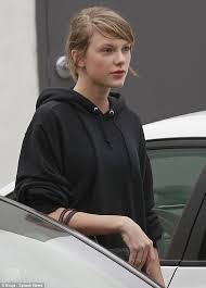 70 273 545 tykkäystä · 98 648 puhuu tästä. Taylor Swift Without Makeup Imgur
