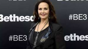 She is known to the world for being an american origin actress, songwriter, beauty. Lynda Carter Latest News Videos And Photos On Lynda Carter Dna News