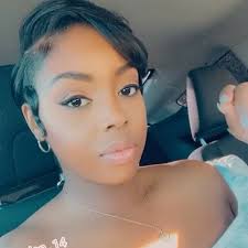 Desiree Carter (@theecuttcreataa) • Instagram photos and videos