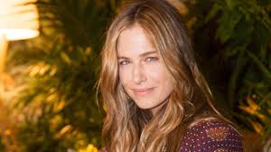 Martina Klein celebra 46 años con su 'galán' de 17, su hijo Pablo