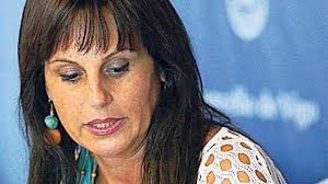 Díaz: "El experto en guardar facturas en el cajón es Figueroa; el Concello  cumple y es ejemplo"