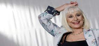 Raffaella carrà è morta a causa di una malattia all'età di 78 anni. Vlfocs6xk7ricm