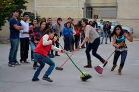 Coleccion De Juegos Juegos Para Parejas O Equipos De Padres E Hijos Juegos En Equipo Juegos De Grupo Campamento Juegos