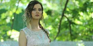 Almanya'da 2 şubat 1990 yılında doğmuş türk asıllı bir ailenin kızıdır. Who Is Irem Helvacioglu Dating Irem Helvacioglu Boyfriend Husband