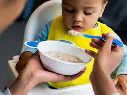 Beikost Einfuhren Schritt Fur Schritt Zum Babybrei Wunderweib In 2020 Rezepte Furs Baby Beikost Babybrei