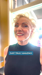 Evelyn Davey's Instagram, Twitter & Facebook