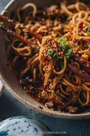 Waitress was very informative and knowledgeable for vegetarians (all the way down to the oyster sauce). Dan Dan Noodles æ‹…æ‹…é¢ Omnivore S Cookbook