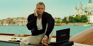 Steal The Look James Bond In Casino Royale James Bond Style James Bond Casino Royale Casino Royale