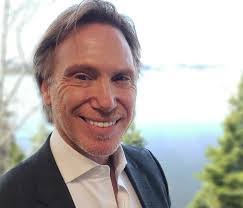 Rob Steele's Instagram, Twitter & Facebook