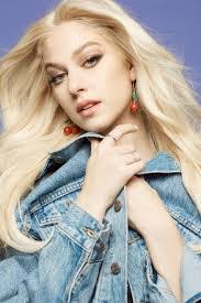 Kayla Marra's Instagram, Twitter & Facebook